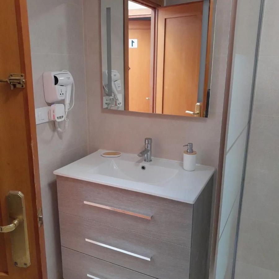 Djm Palms - Shared Casa Rural - Casa Rural Compartida - No Es Una Casa Privada Ayora Ngoại thất bức ảnh